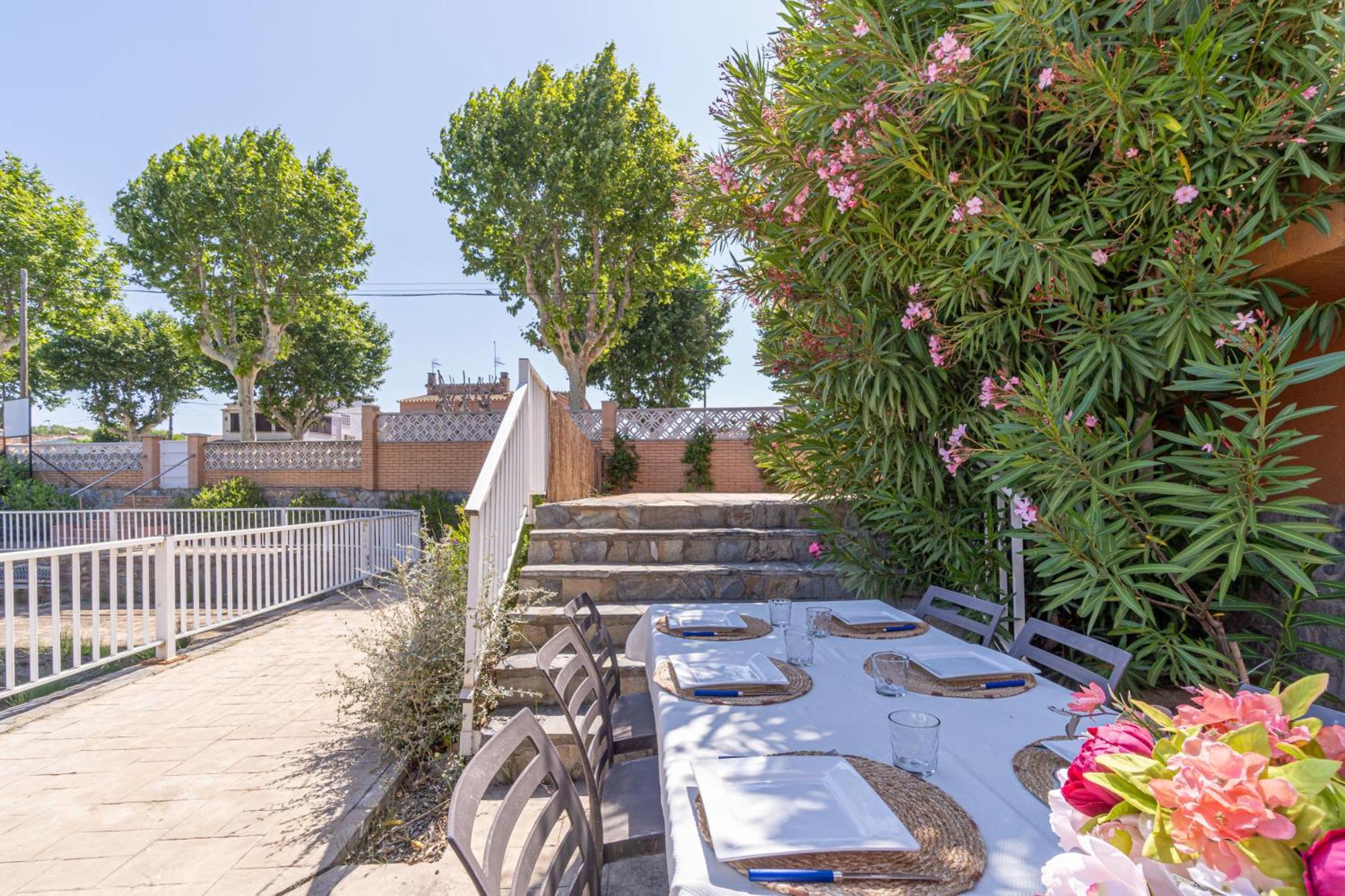 Jouvacations Villa Freser Empuriabrava Exterior photo