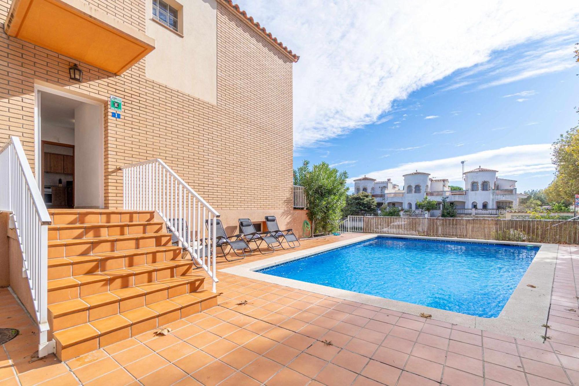 Jouvacations Villa Freser Empuriabrava Exterior photo